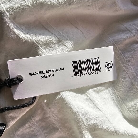 Briggs and Riley Hard-Shell Small Amenities Kit - NWT - Picture 6 of 9